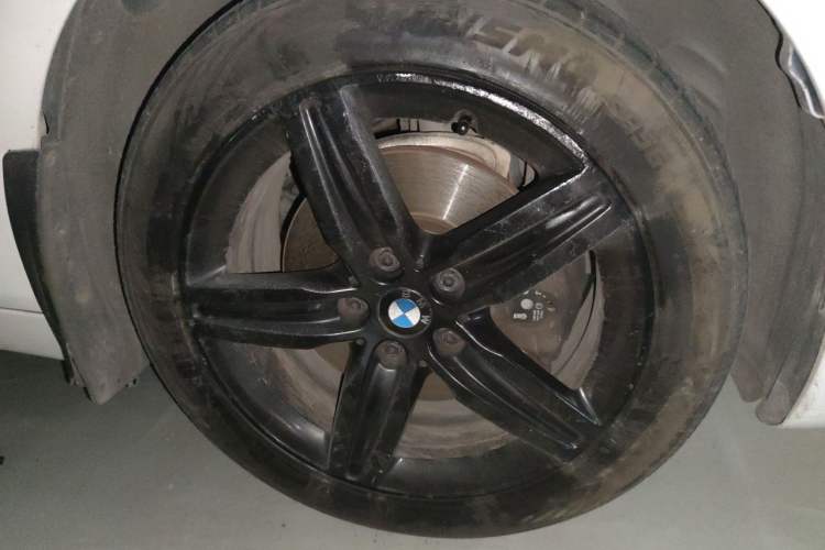 Used BMW 2 Series Active Tourer 2016 218i Sports Design Package Right Front Wheel Hub