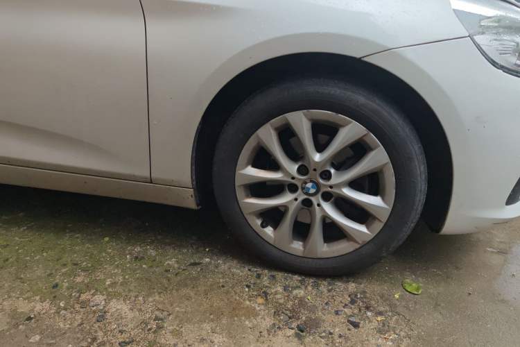 Used BMW 2 Series Active Tourer 2016 220i Luxury Edition Right Front Wheel Hub