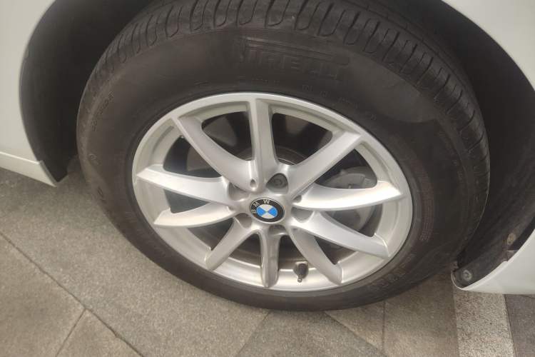 Used BMW 2 Series Active Tourer 2016 218i Fashion Model Right Front Wheel Hub