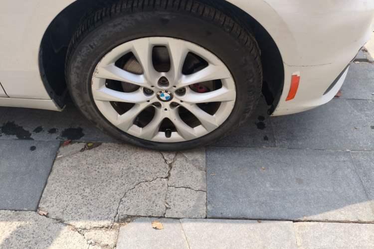 Used BMW 2 Series Active Tourer 2016 220i Luxury Edition Right Front Wheel Hub