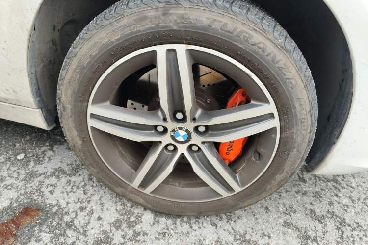 Used BMW 2 Series Active Tourer 2016 218i Sports Design Package Right Front Wheel Hub