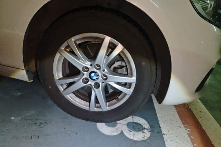 Used BMW 2 Series Active Tourer 2016 218i Leading Model Right Front Wheel Hub