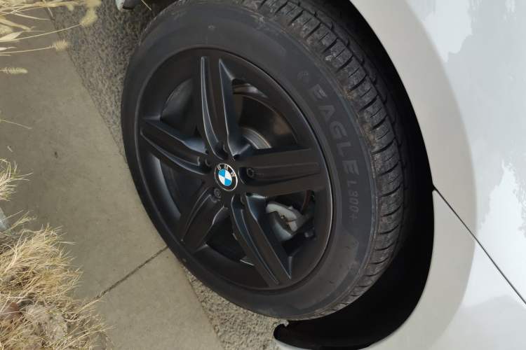 Used BMW 2 Series Active Tourer 2016 218i Sports Design Package Right Front Wheel Hub