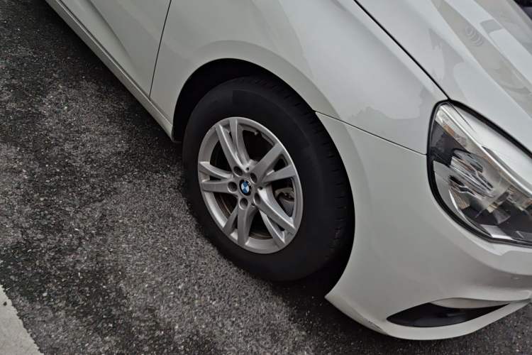 Used BMW 2 Series Active Tourer 2016 218i Leading Model Right Front Wheel Hub