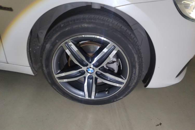 Used BMW 2 Series Active Tourer 2016 218i Sports Design Package Right Front Wheel Hub