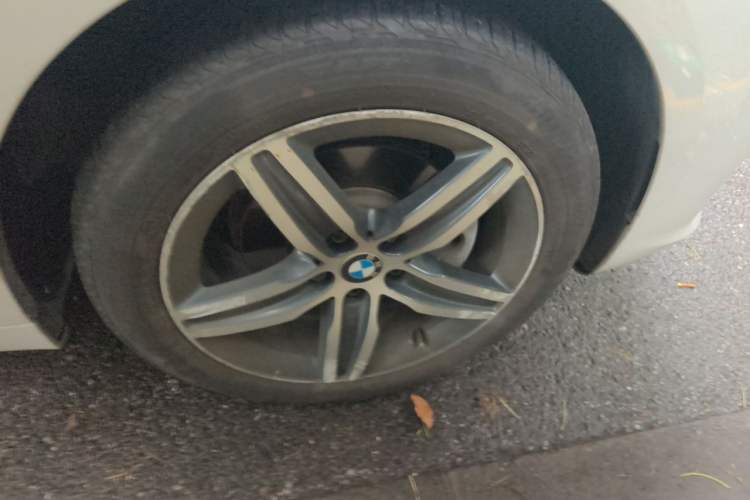 Used BMW 2 Series Active Tourer 2016 218i Sports Design Package Right Front Wheel Hub