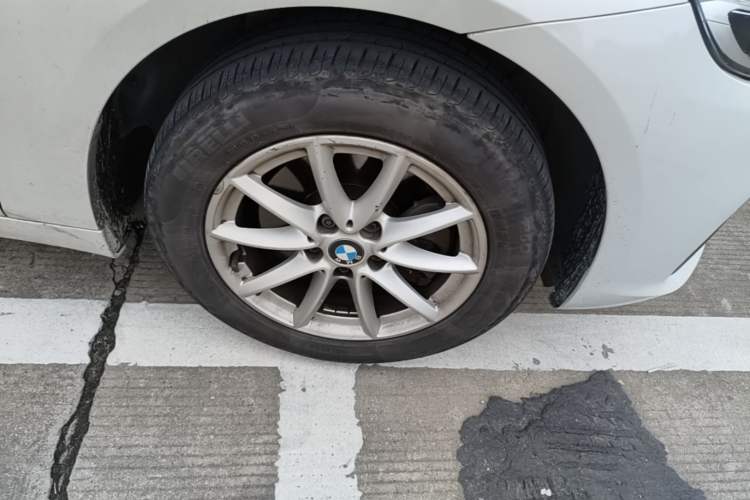Used BMW 2 Series Active Tourer 2016 218i Fashion Model Right Front Wheel Hub