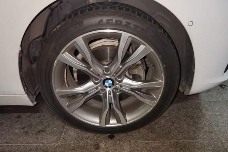 Used BMW 2 Series Active Tourer 2016 220i Luxury Edition Right Front Wheel Hub