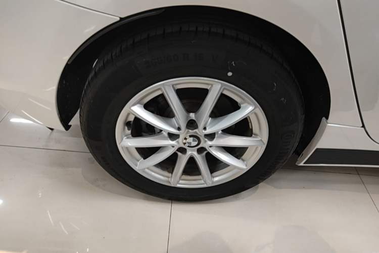 Used BMW 2 Series Active Tourer 2016 218i Fashion Model Right Rear Wheel Hub