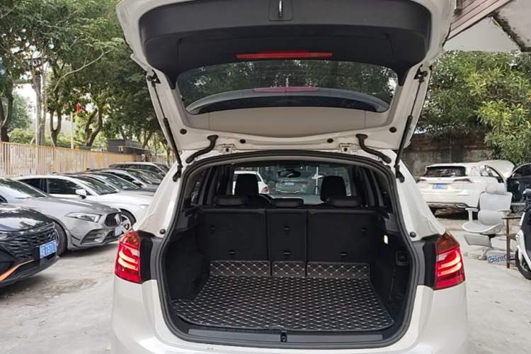 Used BMW 2 Series Active Tourer 2016 220i Luxury Edition Trunk