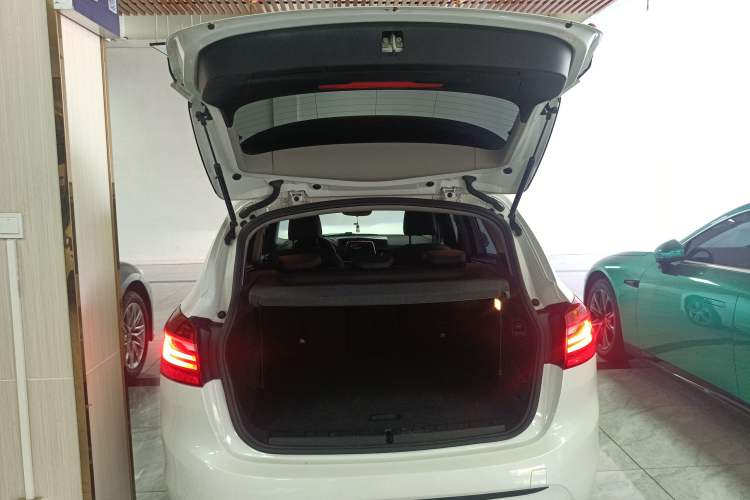 Used BMW 2 Series Active Tourer 2016 218i Sports Design Package Trunk