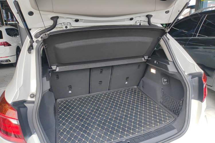 Used BMW 2 Series Active Tourer 2016 220i Luxury Edition Trunk