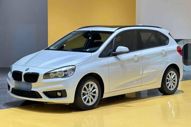 Ojetý BMW 2 Series Active Tourer 2016 218i Fashion Model
