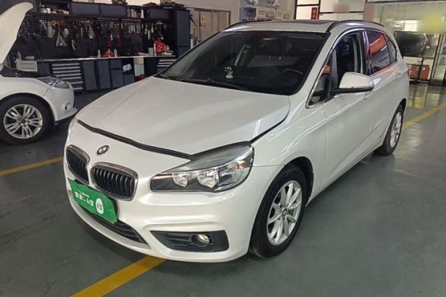Ojetý BMW 2 Series Active Tourer 2016 218i Fashion Model