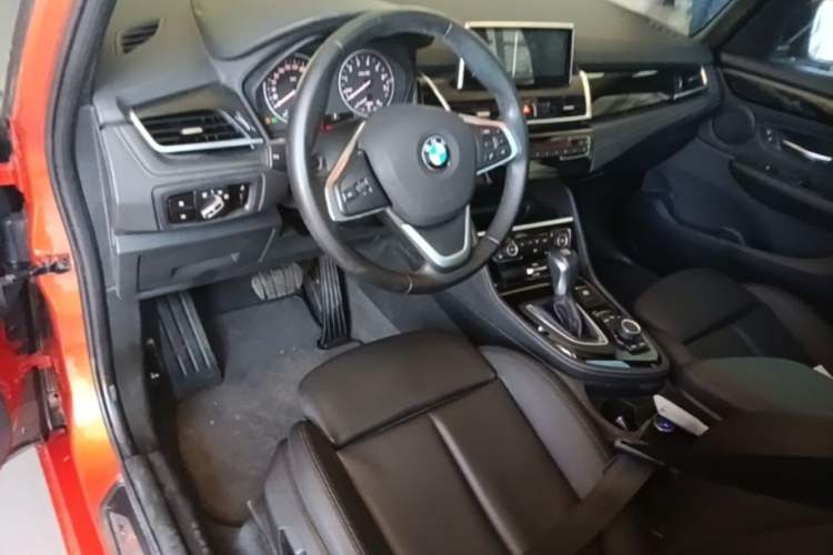Used BMW 2 Series Active Tourer 2016 218i Sports Design Package Center Console