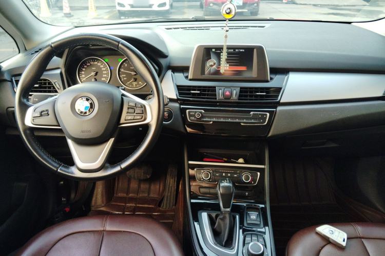 Used BMW 2 Series Active Tourer 2016 218i Fashion Model Center Console