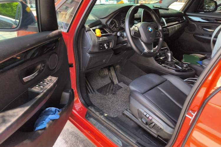 Used BMW 2 Series Active Tourer 2016 218i Sports Design Package Driver Seat