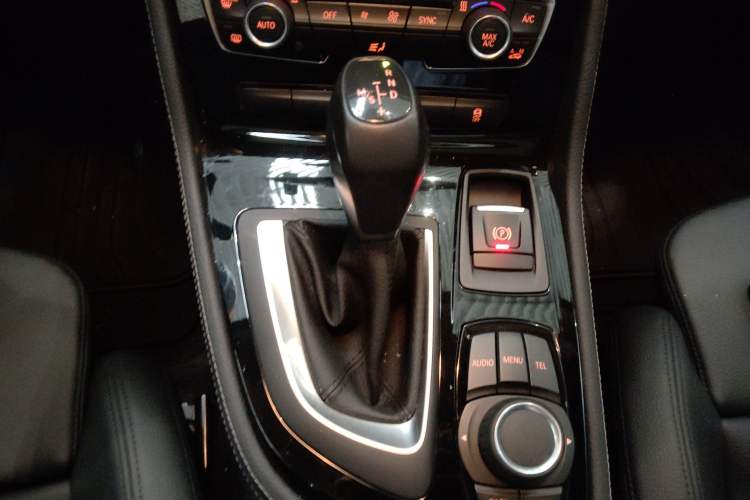 Used BMW 2 Series Active Tourer 2016 218i Sports Design Package Gear Lever