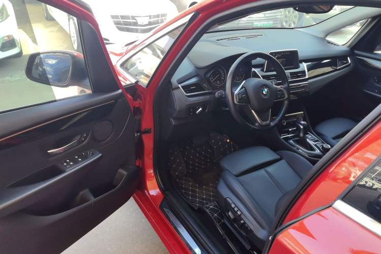 Used BMW 2 Series Active Tourer 2016 218i Sports Design Package Interior 3