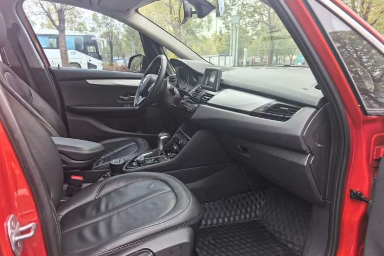 Used BMW 2 Series Active Tourer 2016 218i Fashion Model Interior 5
