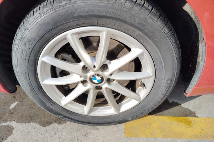 Used BMW 2 Series Active Tourer 2016 218i Fashion Model Left Front Wheel Hub