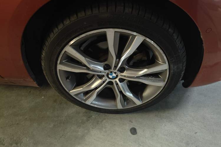Used BMW 2 Series Active Tourer 2016 220i Luxury Design Package Right Front Wheel Hub