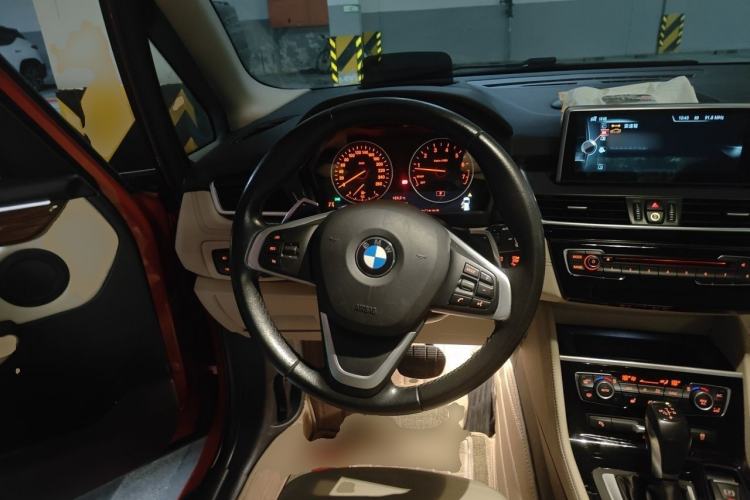 Used BMW 2 Series Active Tourer 2016 220i Luxury Design Package Steering Wheel