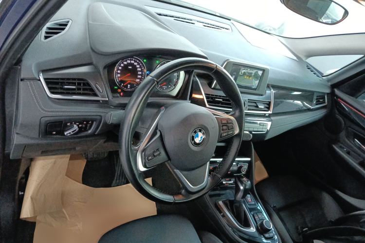 Used BMW 2 Series Active Tourer 2018 218i Premium Sports Package Center Console