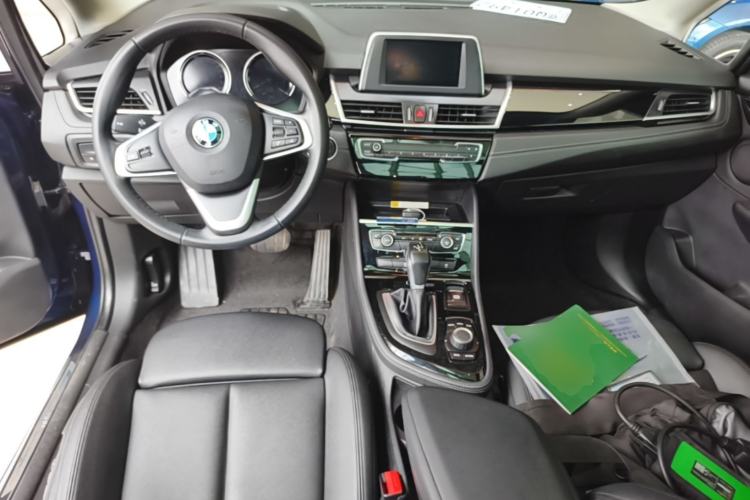 Used BMW 2 Series Active Tourer 2018 218i Premium Sports Package Center Console