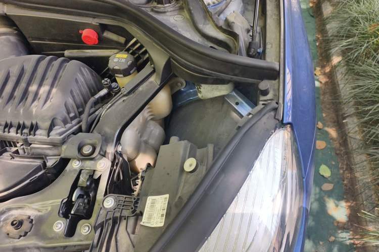 Used BMW 2 Series Active Tourer 2018 218i Premium Sports Package Engine Bay Left