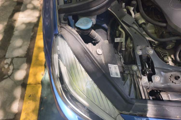 Used BMW 2 Series Active Tourer 2018 218i Premium Sports Package Engine Bay Right