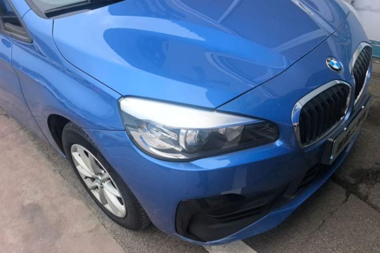 Used BMW 2 Series Active Tourer 2018 218i Fashion Model Front Right 45 Deg