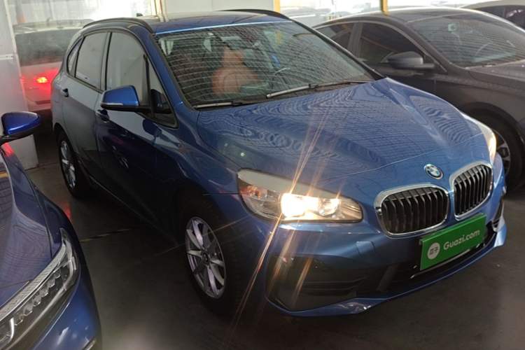 Used BMW 2 Series Active Tourer 2018 218i Fashion Model Front Right 45 Deg
