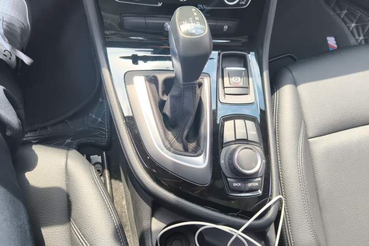 Used BMW 2 Series Active Tourer 2018 218i Leading Model Gear Lever