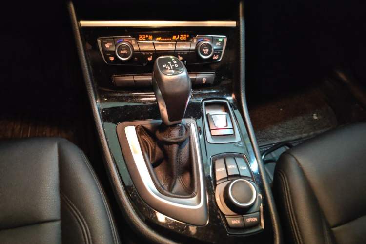 Used BMW 2 Series Active Tourer 2018 218i Leading Model Gear Lever