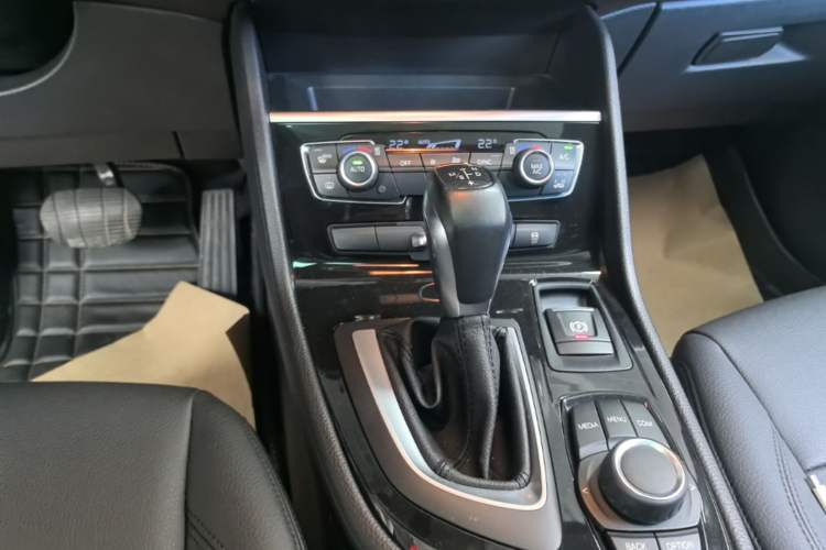 Used BMW 2 Series Active Tourer 2018 218i Leading Model Gear Lever
