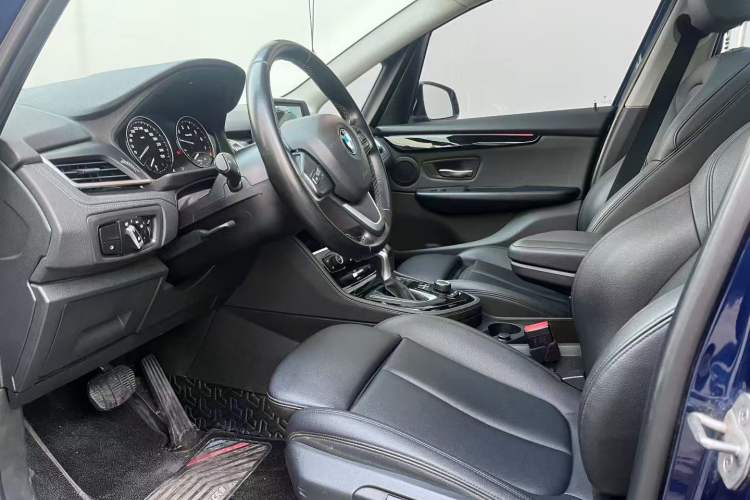 Used BMW 2 Series Active Tourer 2018 218i Premium Sports Package Interior 2