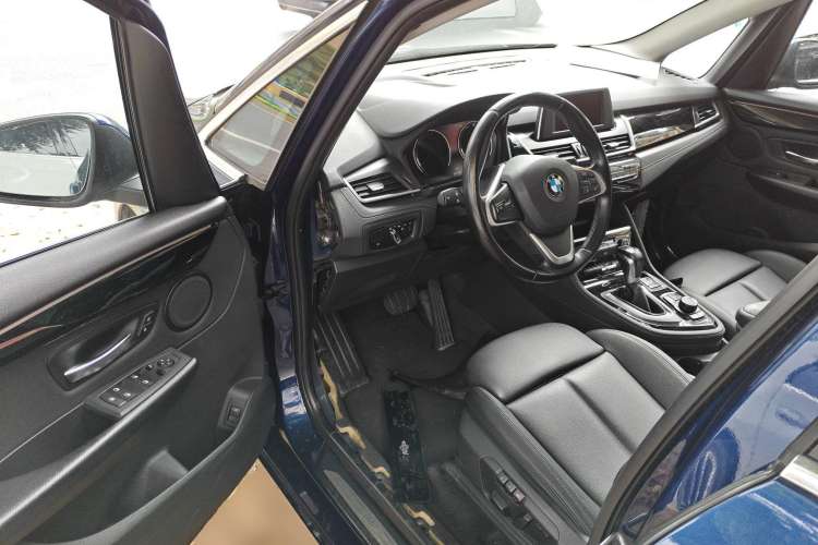 Used BMW 2 Series Active Tourer 2018 218i Premium Sports Package Interior 3