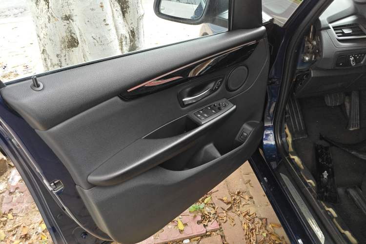 Used BMW 2 Series Active Tourer 2018 218i Premium Sports Package Interior 7