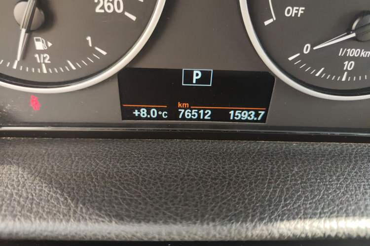 Used BMW 2 Series Active Tourer 2018 218i Leading Model Odometer Close Up