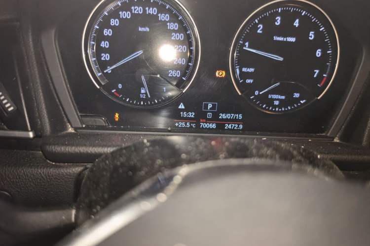 Used BMW 2 Series Active Tourer 2018 218i Fashion Model Odometer Close Up
