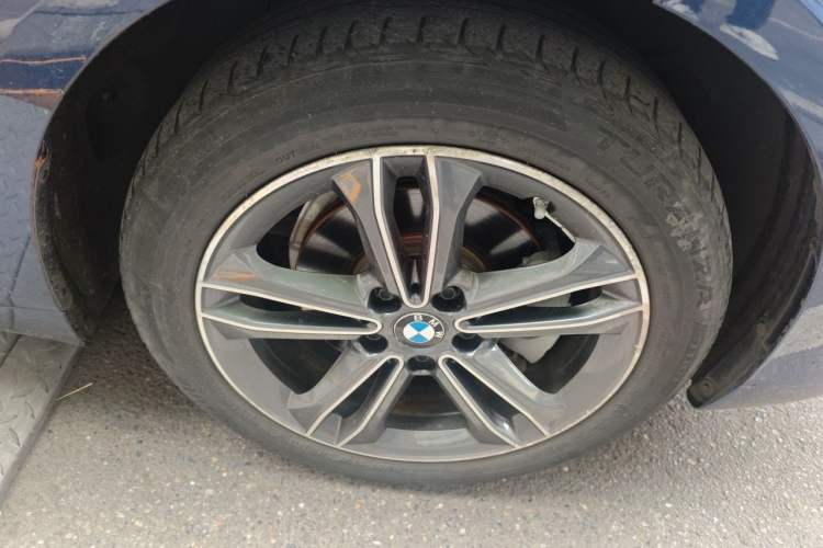 Used BMW 2 Series Active Tourer 2018 218i Premium Sports Package Right Front Wheel Hub