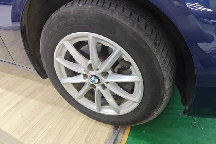 Used BMW 2 Series Active Tourer 2018 218i Fashion Model Right Front Wheel Hub