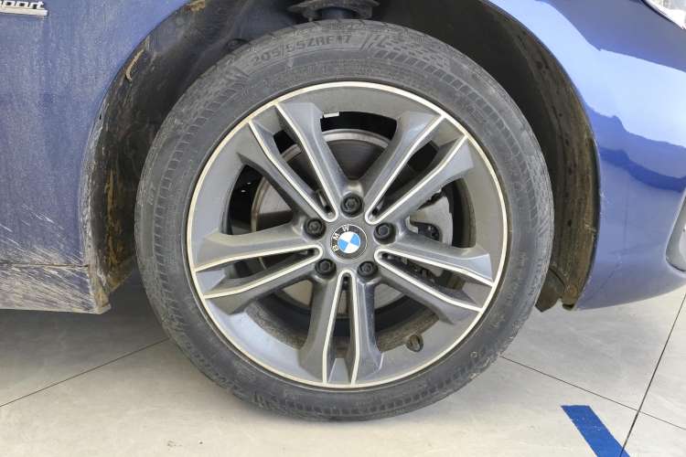 Used BMW 2 Series Active Tourer 2018 218i Premium Sports Package Right Front Wheel Hub