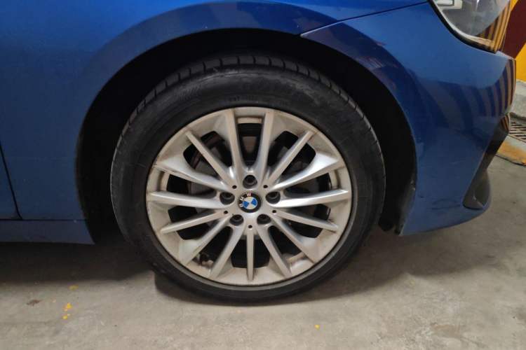 Used BMW 2 Series Active Tourer 2018 218i Leading Model Right Front Wheel Hub