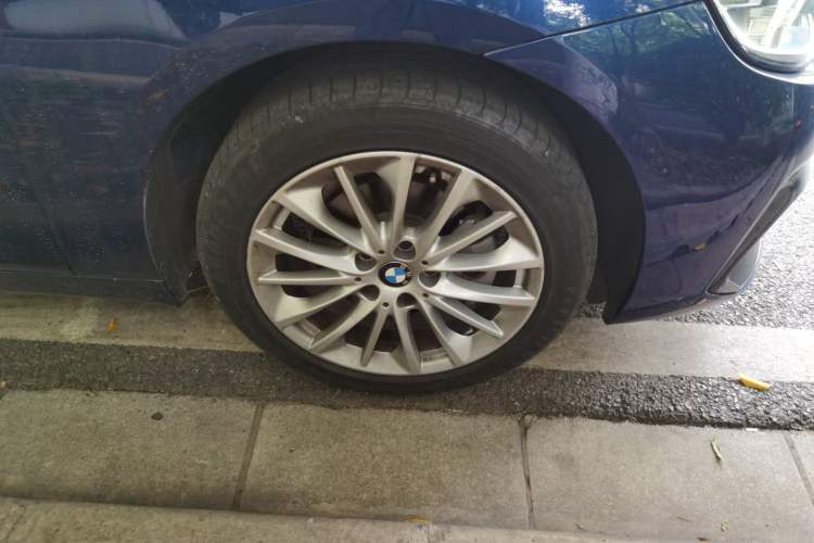 Used BMW 2 Series Active Tourer 2018 218i Leading Model Right Front Wheel Hub