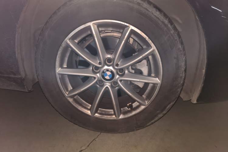 Used BMW 2 Series Active Tourer 2018 218i Fashion Model Right Front Wheel Hub