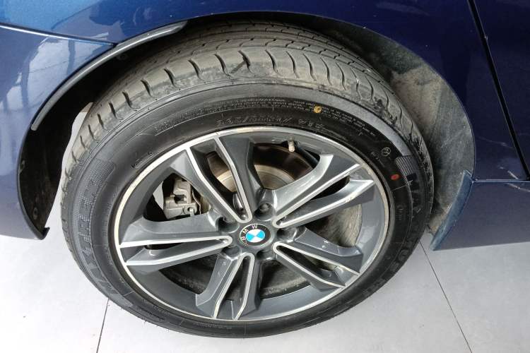 Used BMW 2 Series Active Tourer 2018 218i Premium Sports Package Right Rear Wheel Hub