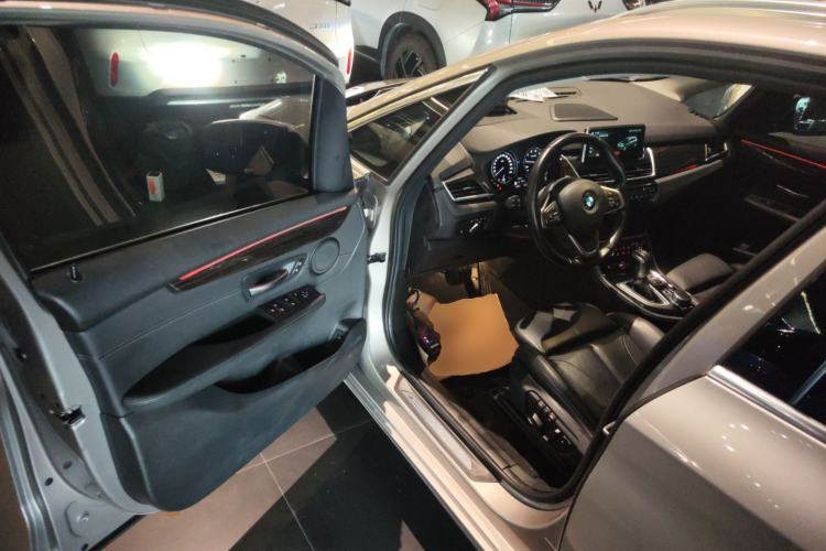 Used BMW 2 Series Active Tourer 2018 220i Luxury Package Driver Seat
