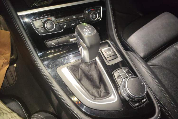 Used BMW 2 Series Active Tourer 2018 220i Luxury Package Gear Lever